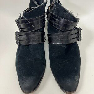L.A.M.B.  women's black suede ankle Booties Sz:10